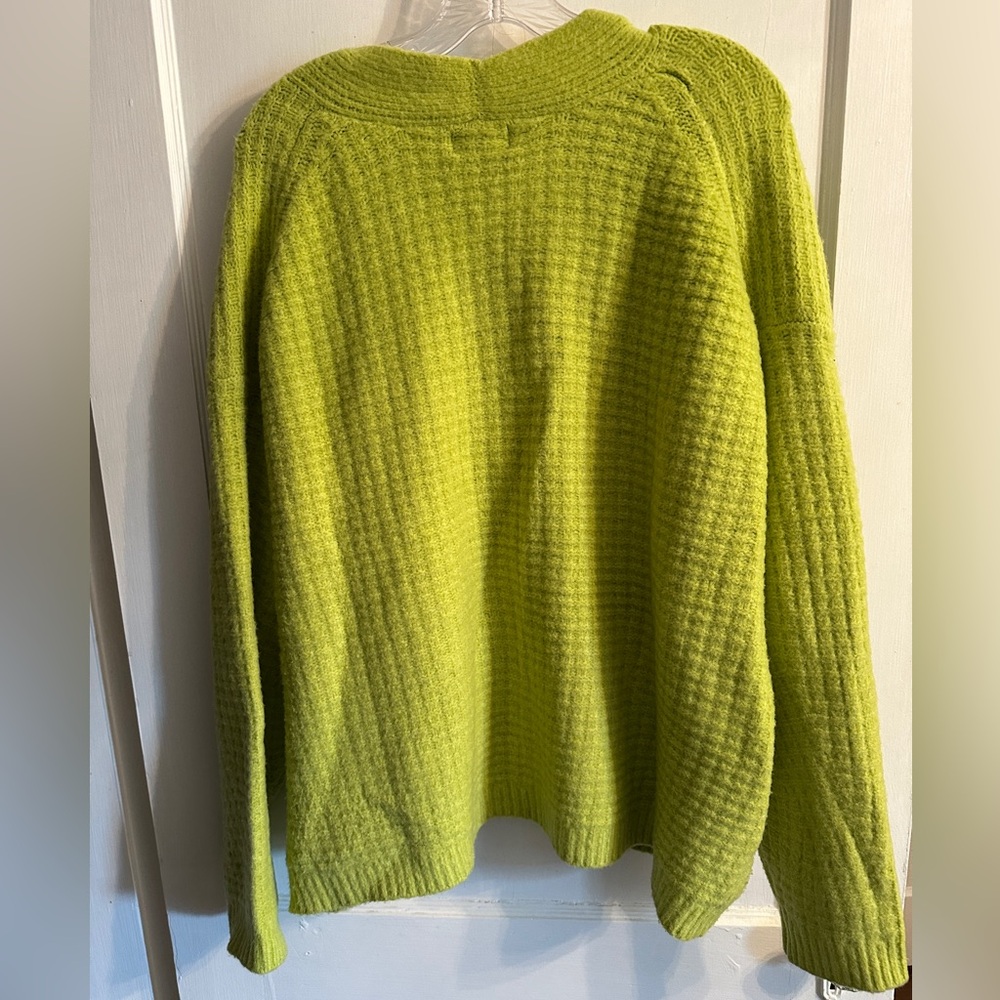 Universal Thread Women's 2X Plus Size Citron Lime Green Cardigan Sweater - Picture 2 of 4